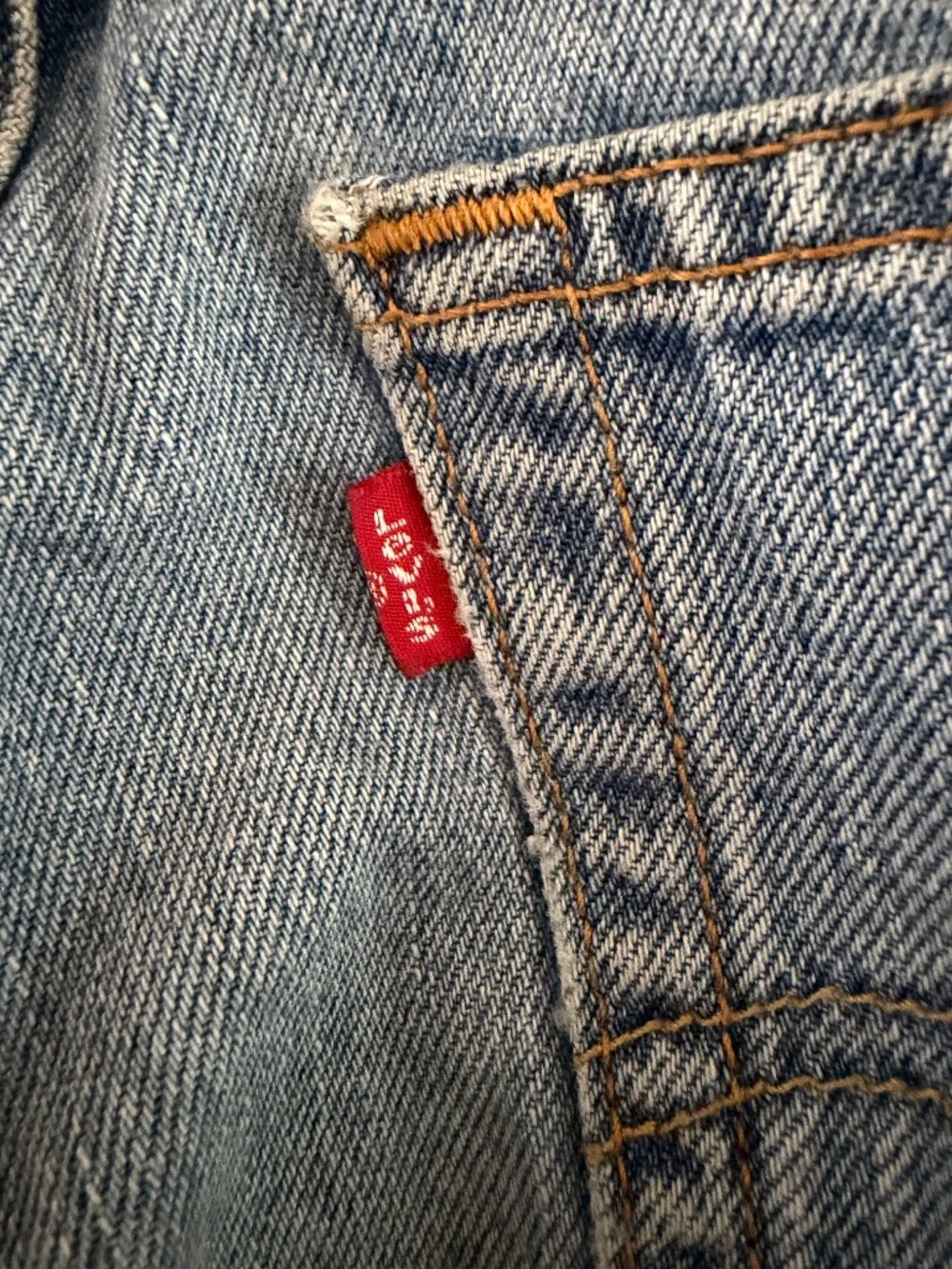 Vintage Levi’s 512 Slim Fit Jeans Men’s 33x30 Light Wash